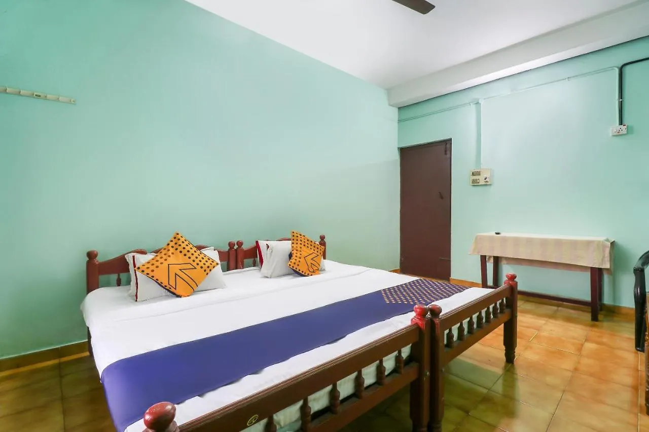 Spot On 68298 Prarthana Tourist Home Sultan Bathery 2*,