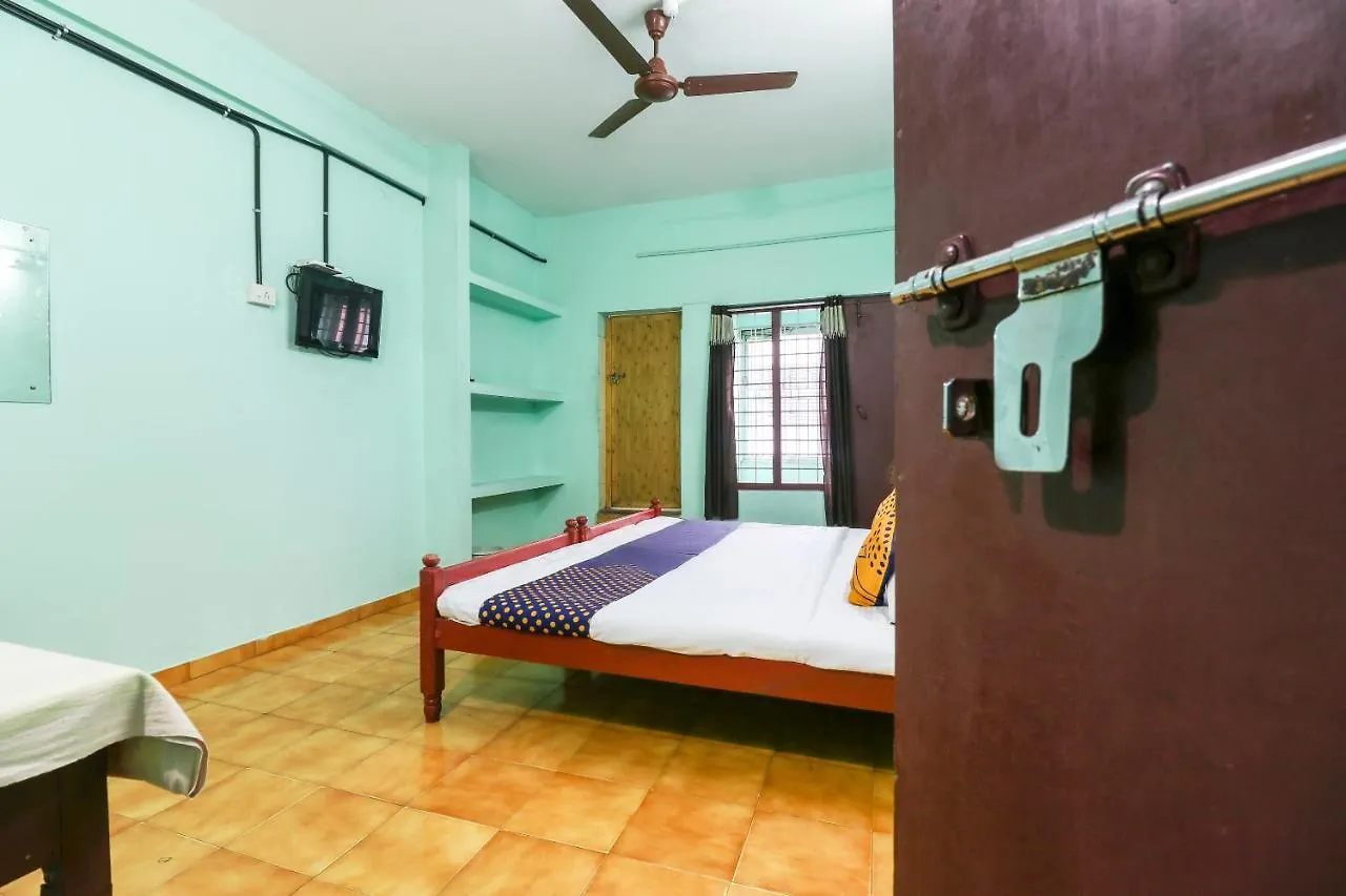 Spot On 68298 Prarthana Tourist Home Sultan Bathery 2*,  Inde
